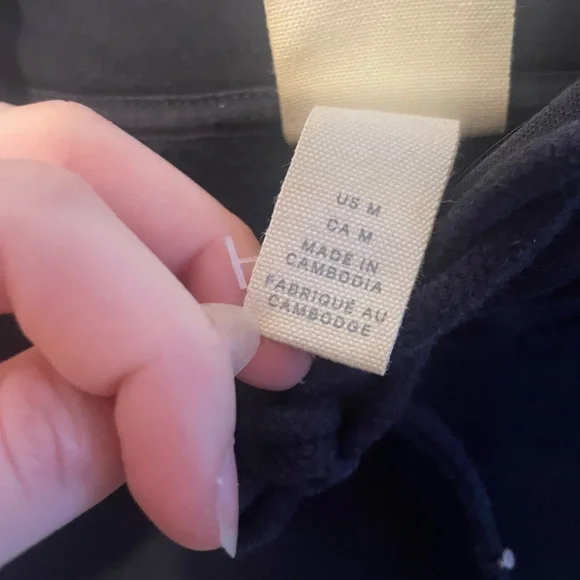 H&M Dark blue dark woods printed hoodie - Picture 3 of 3
